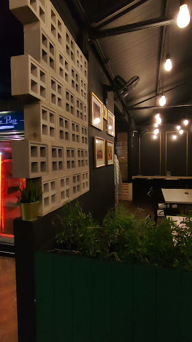 The Place Steak Houze - Gastronomi dan perhotelan