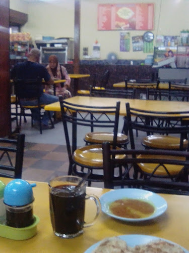 Opinii despre Restoran Al-Baik @ Kg Besut în Chukai - Gastronomi dan perhotelan