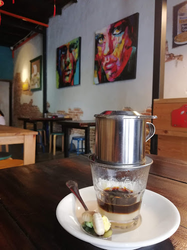 Opinii despre lima.tujoh Cafe & Guesthouse în Kuching - Gastronomi dan perhotelan