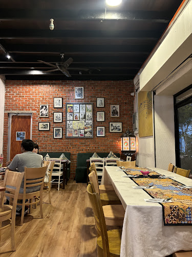 Comentarii opinii despre Lagenda House & Cafe