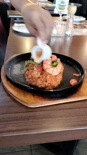 Lunarich Malaysia Pizza & Pasta - Gastronomi dan perhotelan