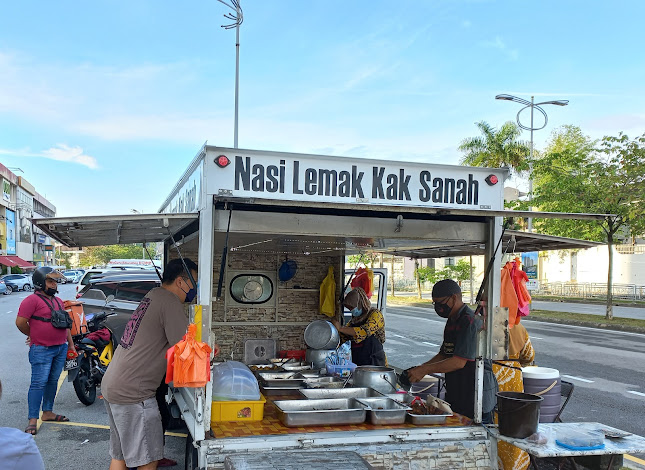 Nasi Lemak Kak Sanah