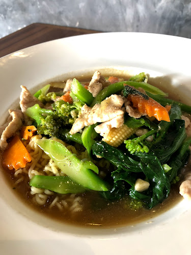 PIM's Thai Food - Gastronomi dan perhotelan