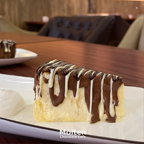 Molten Chocolate Cafe Dataran Pahlawan - Melaka