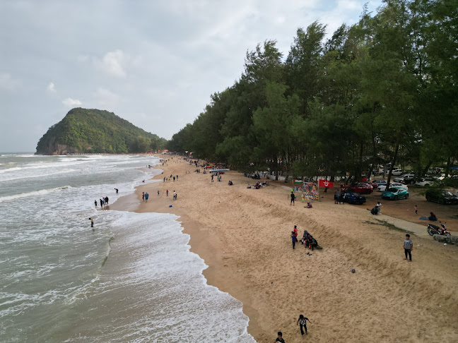 Opinii despre DPerahu ThaiFood în Kampung Raja - Gastronomi dan perhotelan