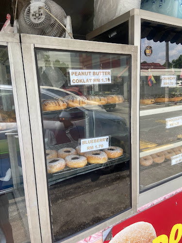 Kedai Donut & Cakoi Manja - Gastronomi dan perhotelan