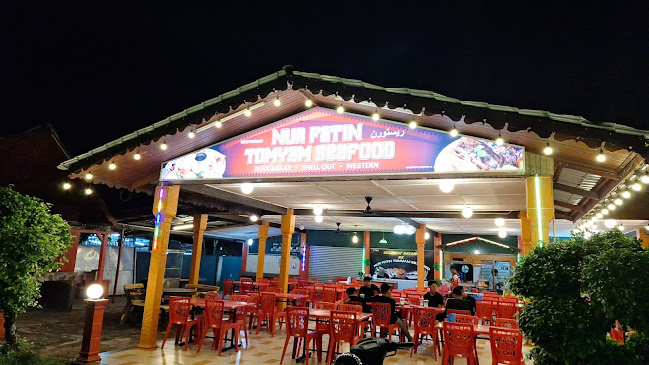 NUR FATIN TOMYAM SEAFOOD - Gastronomi dan perhotelan