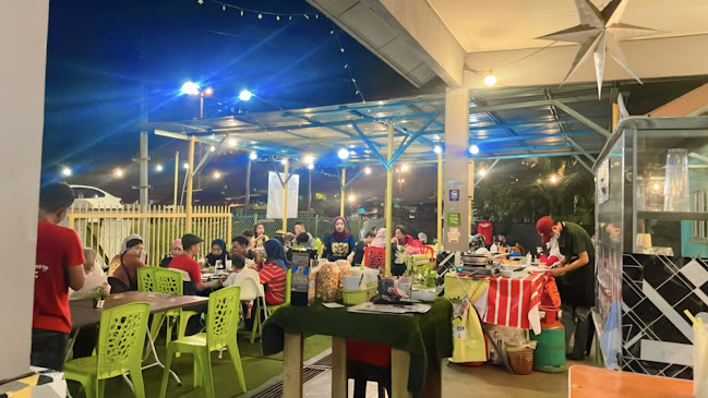 Butik & Kafe Cherry (TOM YAM BANGKOK NO 1 MELAKA)