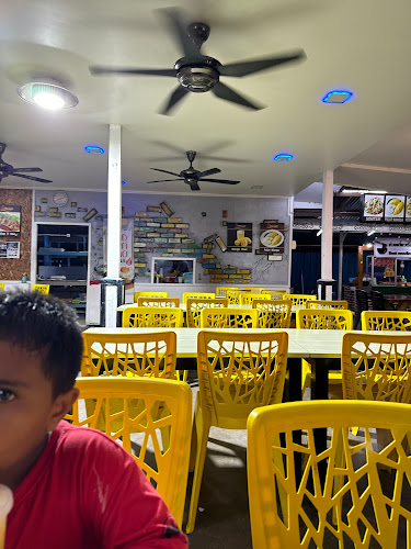 Z DeBaraqah Tomyam Seafood - Gastronomi dan perhotelan