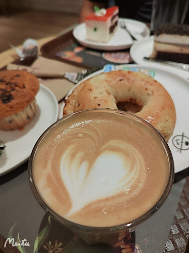 The Coffee Bean & Tea Leaf