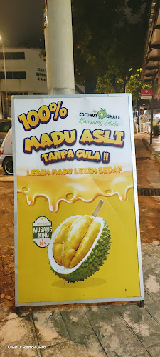 Coconut Shake Kampung Hulu - Gastronomi dan perhotelan