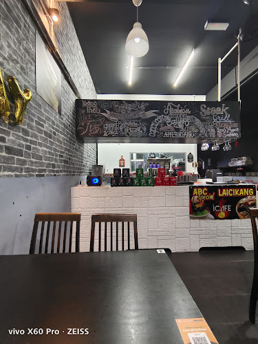 Comentarii opinii despre i Cafe