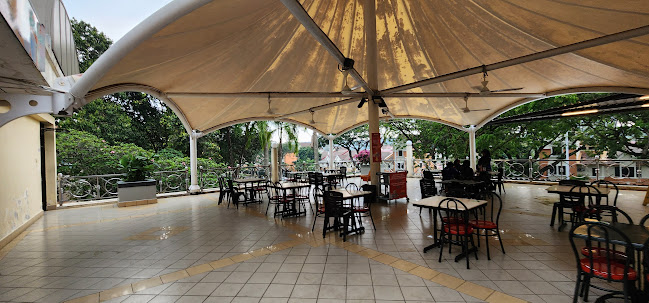 Precinct 8 Food Court