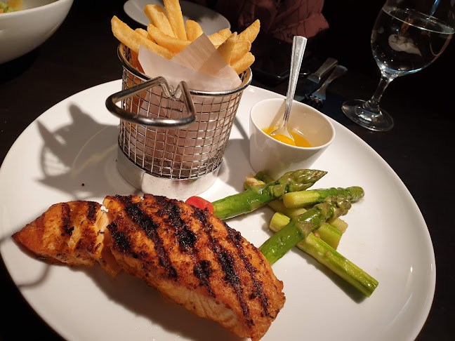 Arthur's Bar & Grill