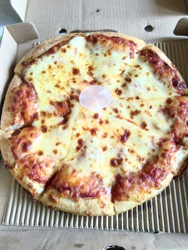 Pizza Hut Restaurant Kubang Kerian - Gastronomi dan perhotelan