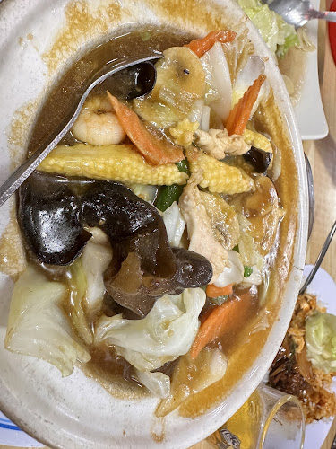 Restoran Kampung Wang - Gastronomi dan perhotelan