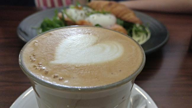 Comentarii opinii despre The Replacement - Lodge & Kitchen