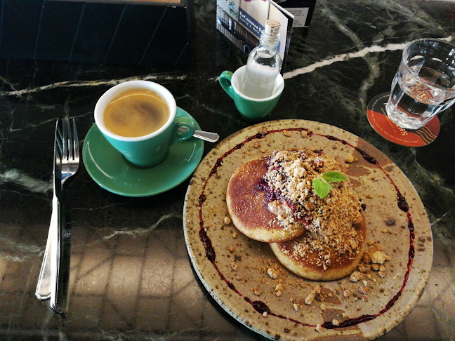 Common Man Coffee Roasters - Kuala Lumpur - Gastronomi dan perhotelan