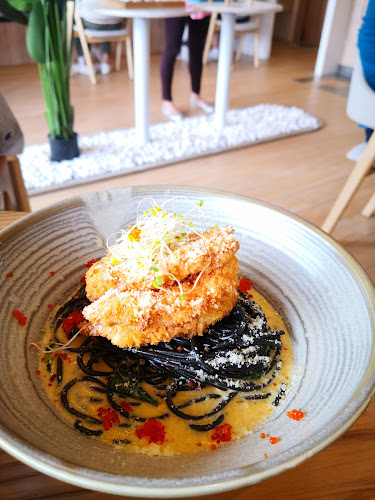 The Moment Cafe 瞬 · 咖啡館 - Kota Kinabalu