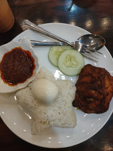 Opinii despre De Kebayan Tasik Pelindung în Balok - Gastronomi dan perhotelan