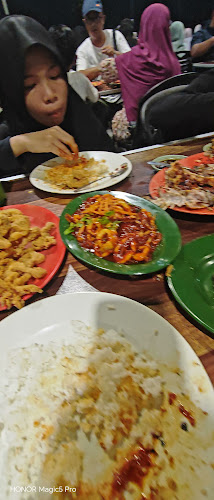 Ikan Bakar Segar Hj Musa / Akmal Bahari - Gastronomi dan perhotelan