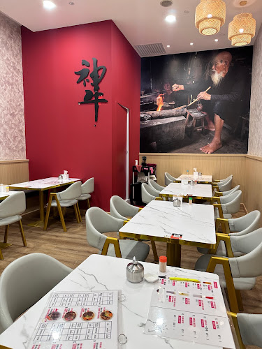 Opinii despre Shen Niu Beef Noodle House în Petaling Jaya - Gastronomi dan perhotelan