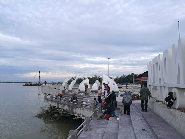 Opinii despre Restaurant Kiara Idaman Tomyam în Bagan Datuk - Gastronomi dan perhotelan