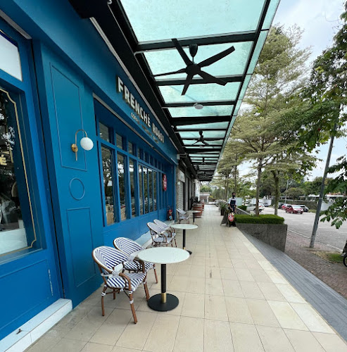 Lot B3#01-03A No.7 Molek Pine 3 Apartment, Jalan Molek 1/27, Taman Molek, 81100 Johor Bahru, Johor Darul Ta'zim