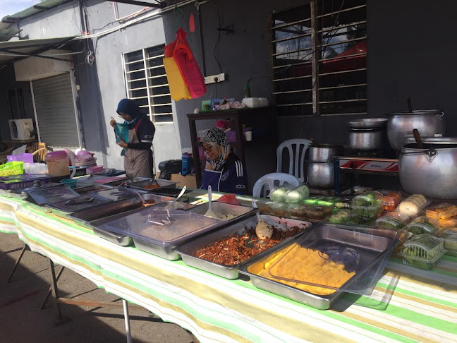 Opinii despre Warung Lia Amira în Kluang - Gastronomi dan perhotelan