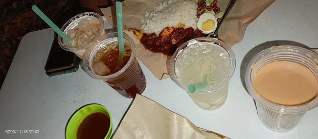 Comentarii opinii despre Nasi Lemak Kampung Morten River Line