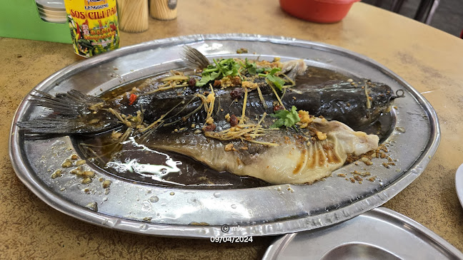 Restoran Chat Sook 冷气七叔玲珑饭店