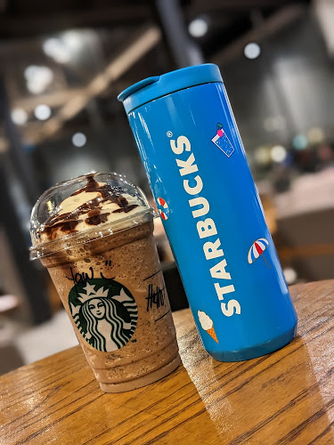 Comentarii opinii despre Starbucks Amanjaya DT