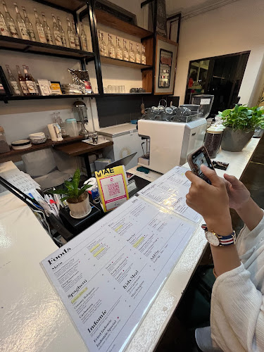 Dos Cafe - Gastronomi dan perhotelan