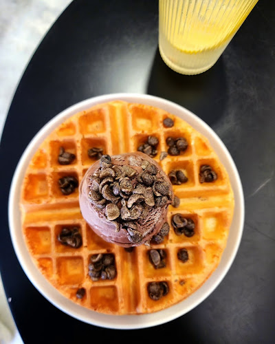Mr Waffle Damansara Uptown - Gastronomi dan perhotelan