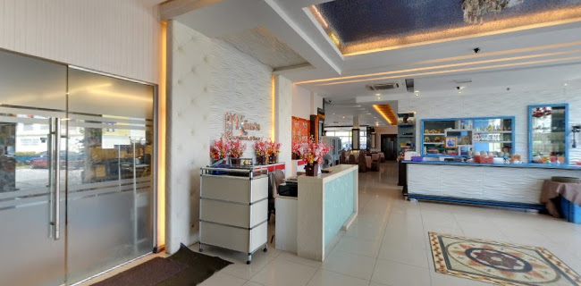 Sri Pantai Ria Seafood Restaurant - Gastronomi dan perhotelan