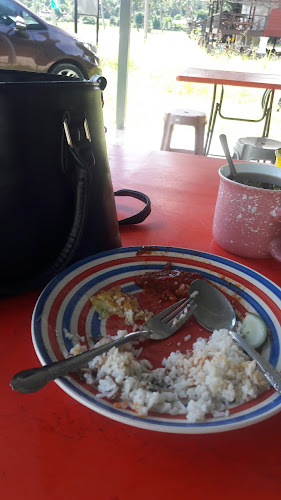 Kedai Makan Jamil/Zamil tepi Bendang Telok Batu - Gastronomi dan perhotelan
