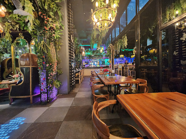 Odette • Setiawalk - Gastronomi dan perhotelan