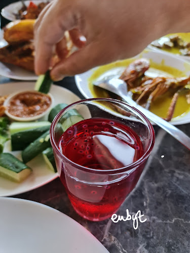 Comentarii opinii despre Hayyan Huda Opah's Kitchen