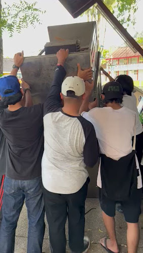 Opinii despre Larwoot Cafe ( Lumut, Perak ) în Lumut - Gastronomi dan perhotelan