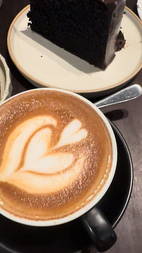 COMMONS by Food Journal Group - Gastronomi dan perhotelan