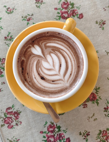 TWT cafe Tea Warmer Treat