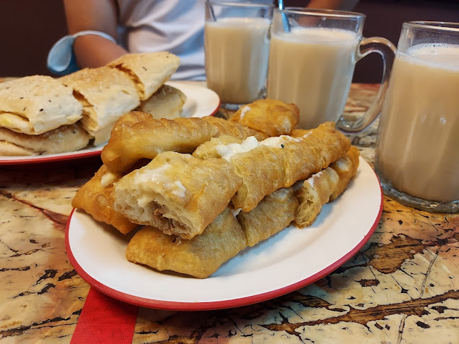 Yong Ho Cafe - Gastronomi dan perhotelan