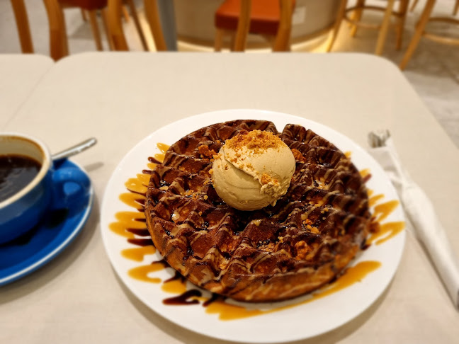 Inside Scoop AEON Mall Bukit Indah - Johor Bahru