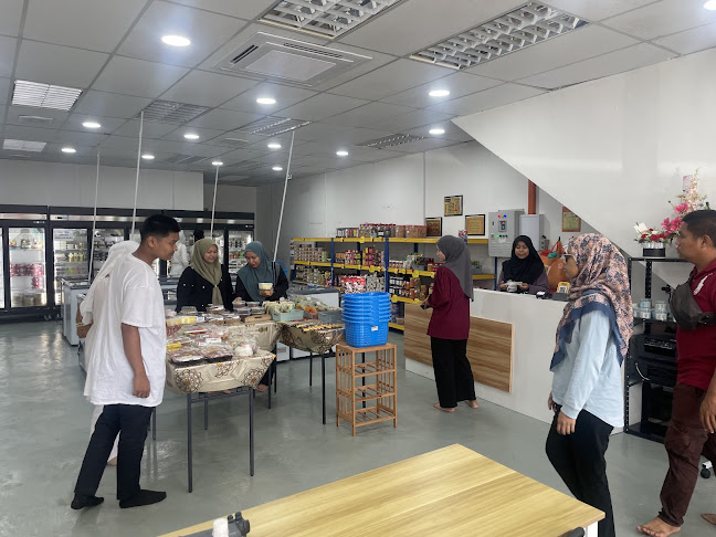 LARIZZ DKC BATU PAHAT