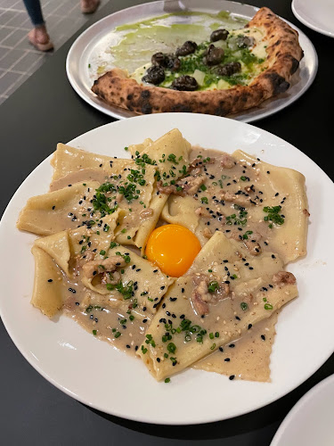 Alta Pizza - Gastronomi dan perhotelan