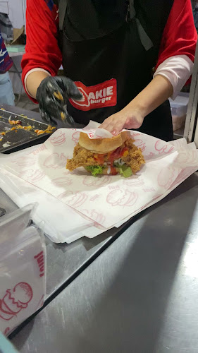 Opinii despre Akie Burger Presint 16 în Putrajaya - Gastronomi dan perhotelan