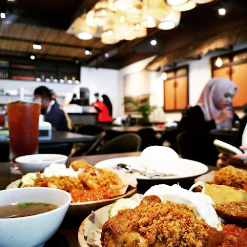 Opinii despre Ayam Penyet Kuala Selangor în Kuala Selangor - Gastronomi dan perhotelan