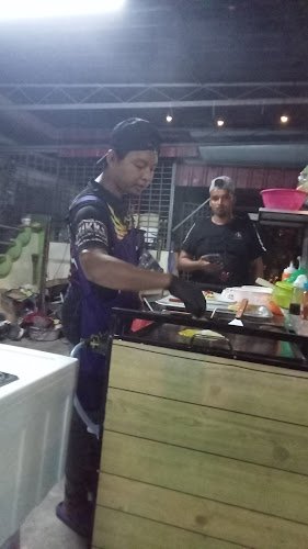 BURGER CRISPY JALAN SEKOLAH - Gastronomi dan perhotelan