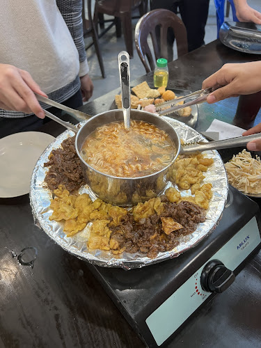 Opinii despre Ummi Steamboat & Grill în Bukit Katil - Gastronomi dan perhotelan