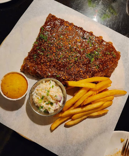 Hungry Bacon - Gastronomi dan perhotelan